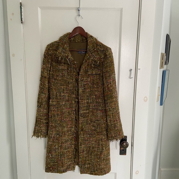 Beautiful Suit Jacket & matching Skirt - Picture 5 of 5